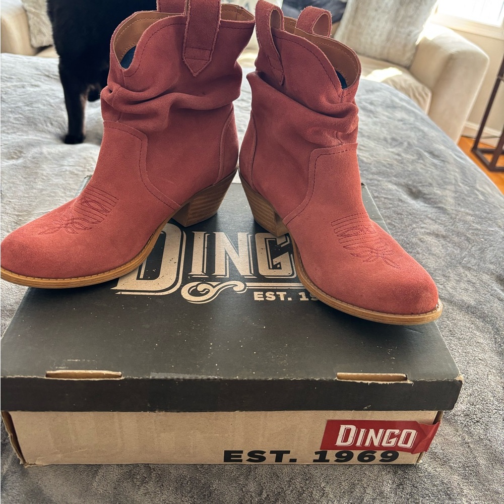 Dingo Women's Blush Ankle Booties